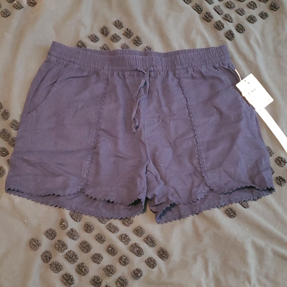 Navy linen shorts